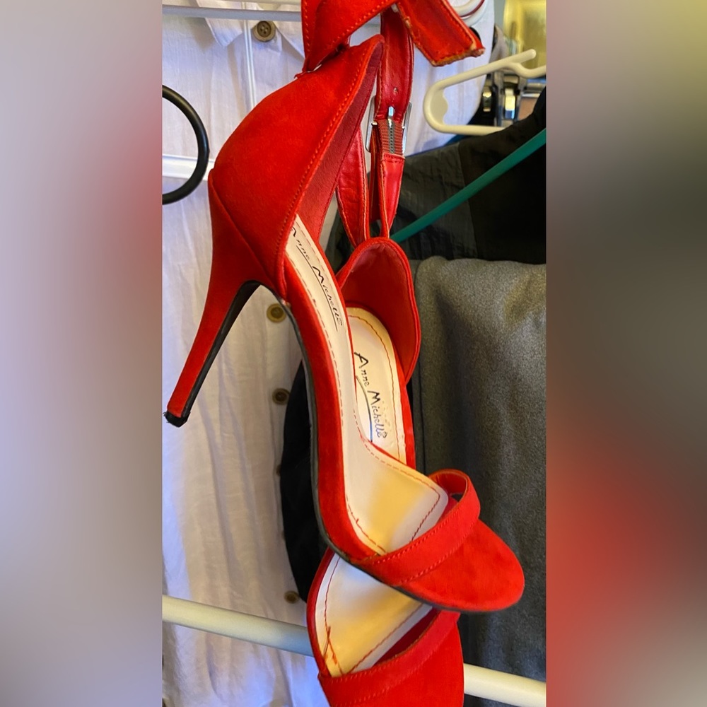 NWOT- Anne michell, bright red women’s size 8 heels. Well made, beautiful heels